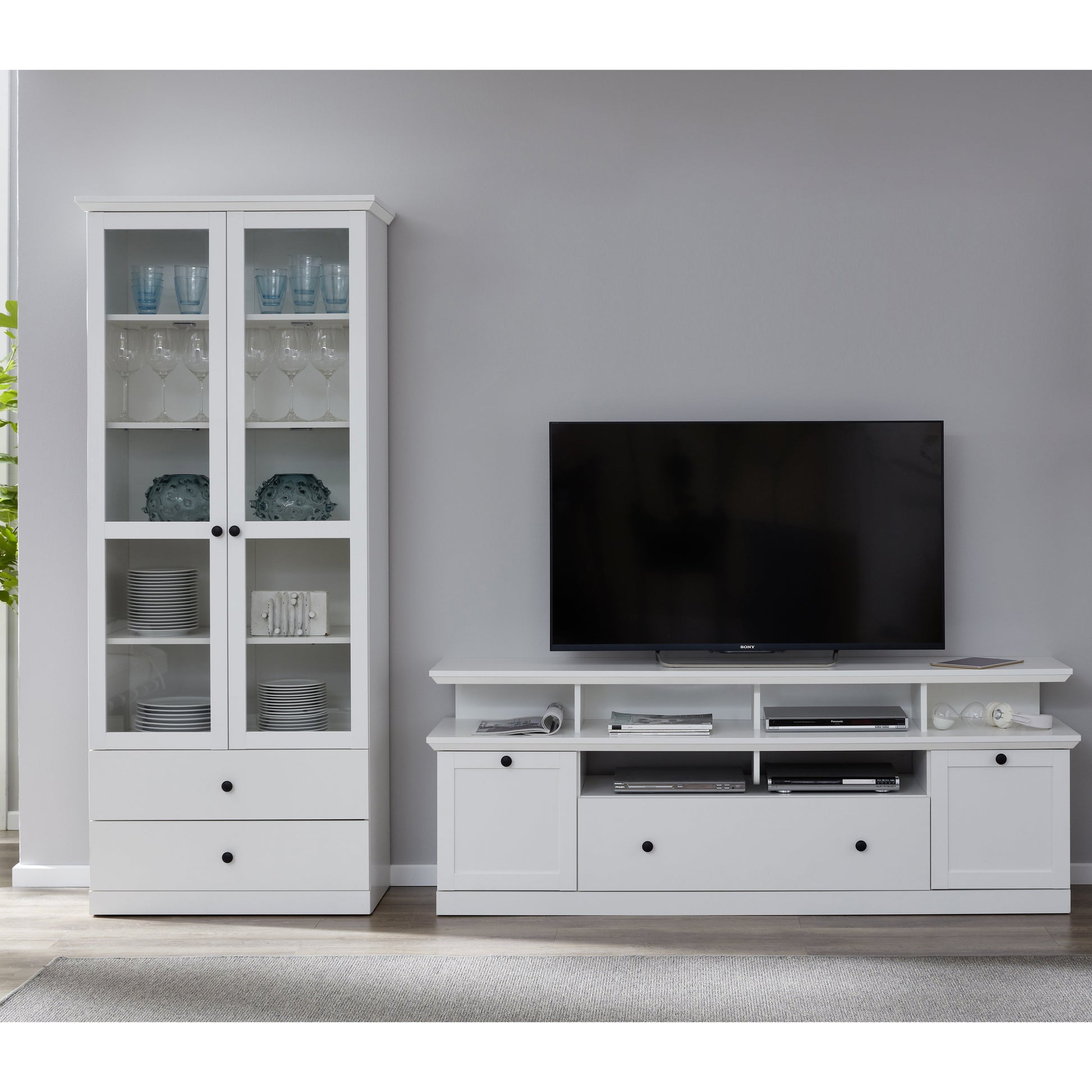 Cheshire Country Style Large White TV Stand With Lifted Shelf - FurniComp