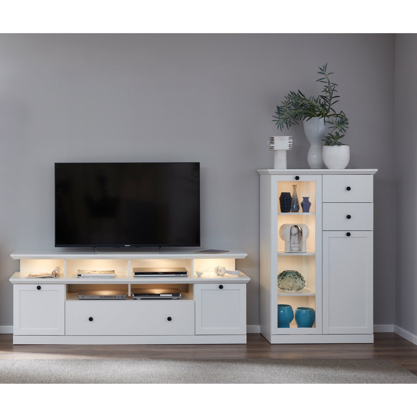 Cheshire Country Style Large White TV Stand With Lifted Shelf - FurniComp