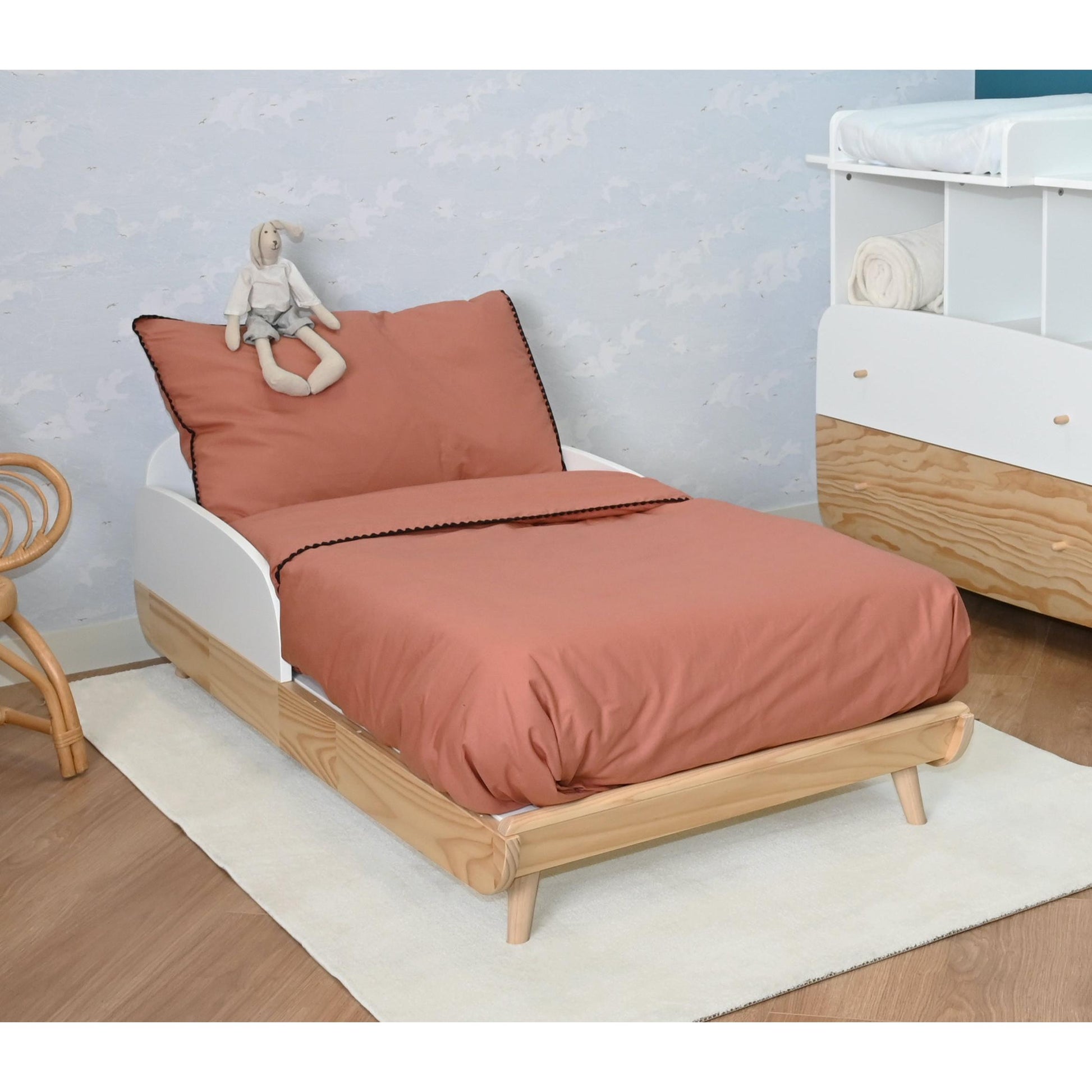 Poppy 70x140cm Convertible Cot Bed + Conversion Kit- Matt White & Oak - FurniComp