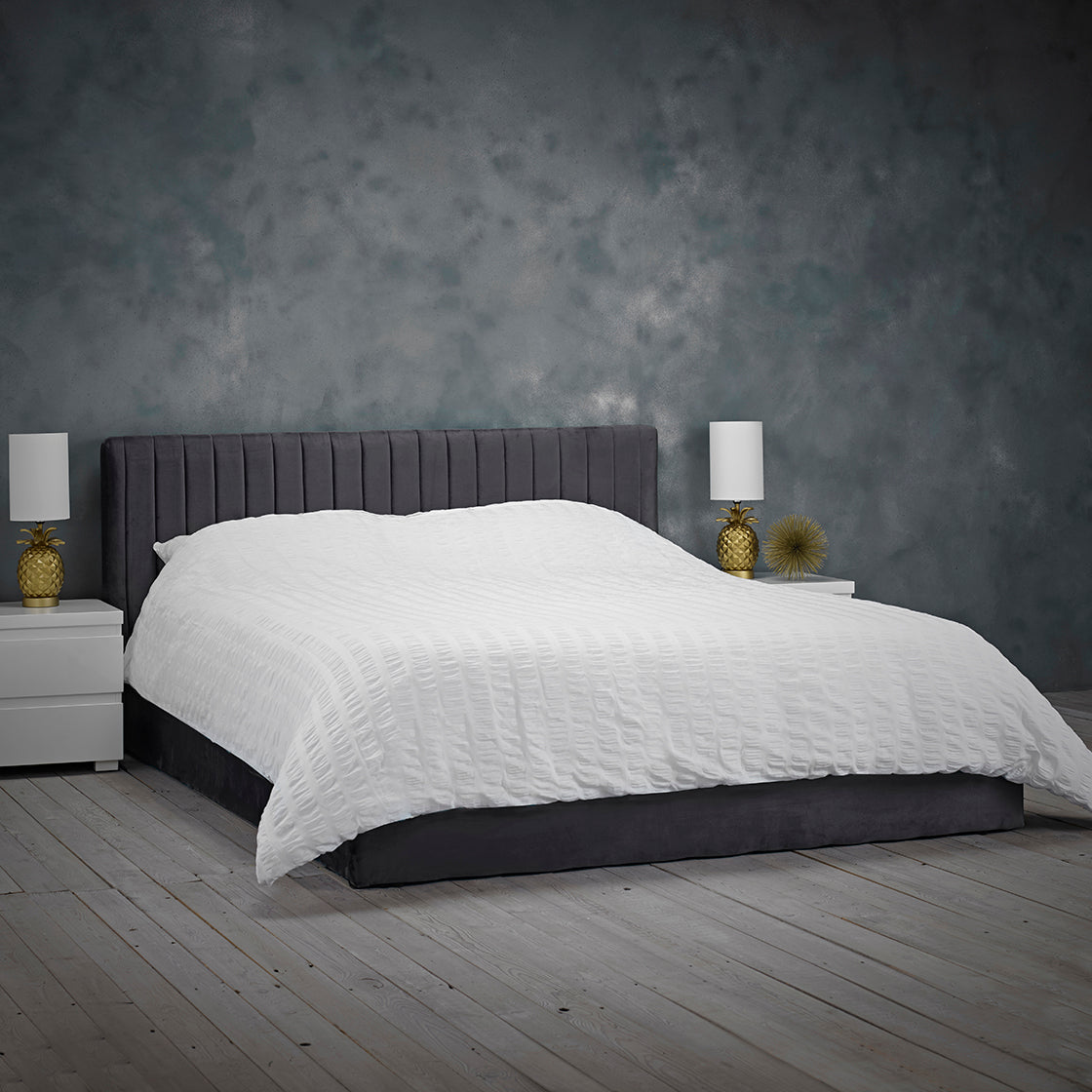 Essen Silver Velvet Ottoman Lift Up Storage Bed - FurniComp